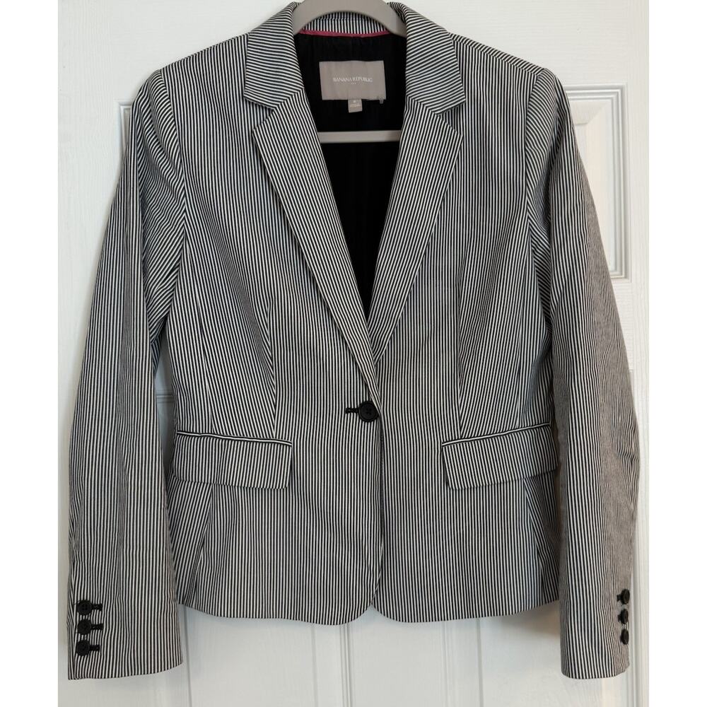 Banana Republic‎ Blazer Women’s 8 Blue White Striped Career Professional Staple